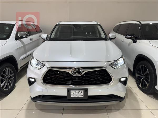 Toyota for sale in Iraq